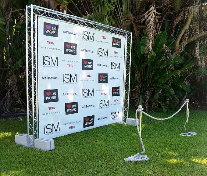 Outdoor Step and Repeat